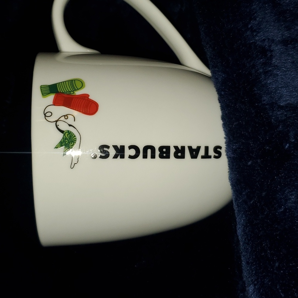 2011 Starbucks Dove & Mittens Coffee Cup